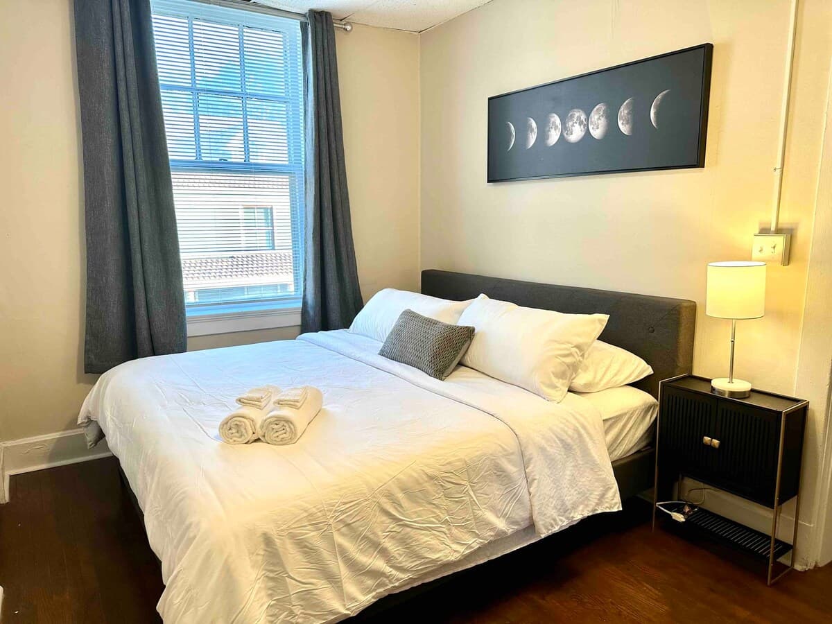 Affordable Corporate Housing & Travel Nurse Accommodations in Evansville & Henderson – Book Direct & Save!